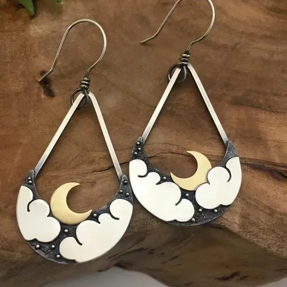 Gold and silver earrings - Picture 1 of 6